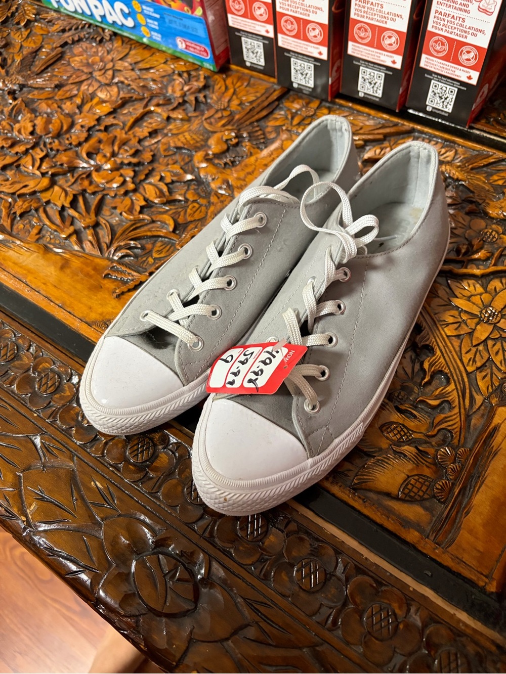 Converse Classic Low-Top Canvas Sneakers in Light Gray - Casual  women’s  Shoes